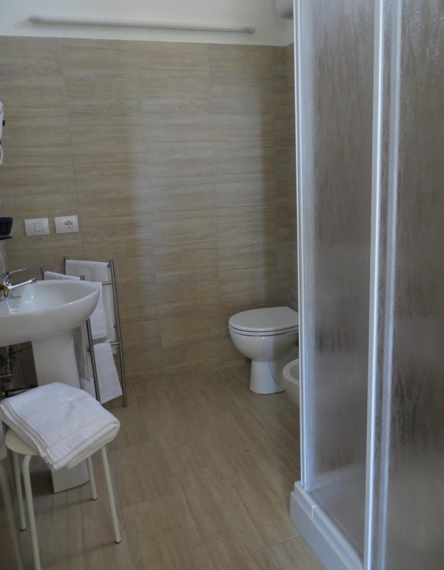 5 Rooms Affittacamere Civitavecchia Kamer foto
